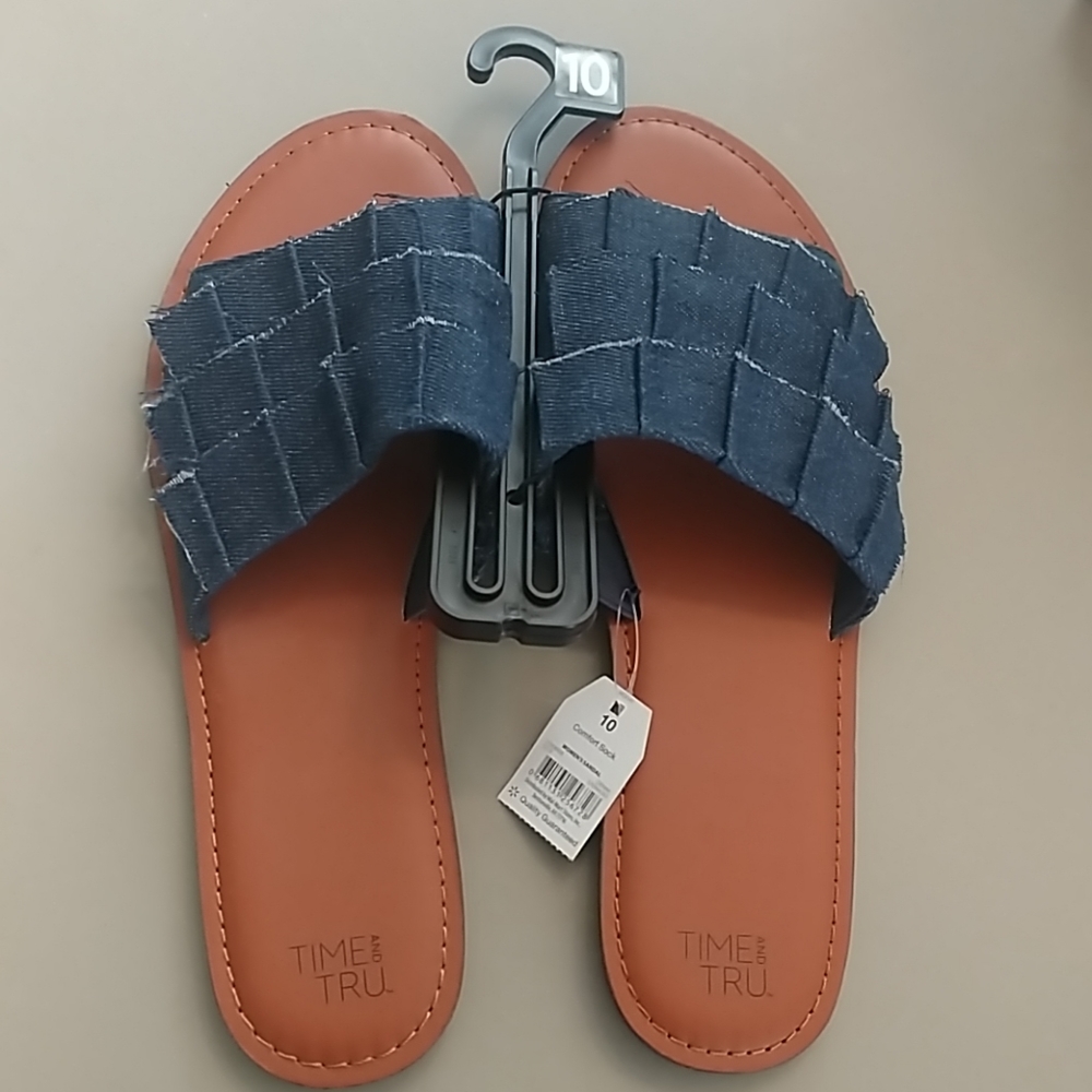 ⚓NWT Dark Wash Denim Slip On Sandals